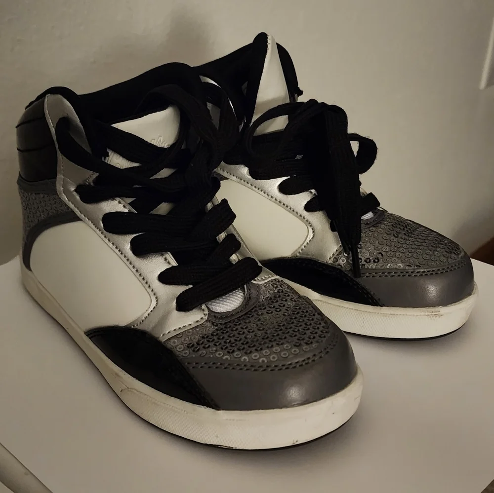 Gia Mia these super